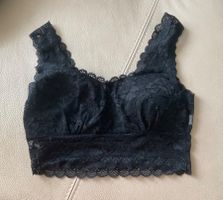 Brassiere en dentelle noire taille M