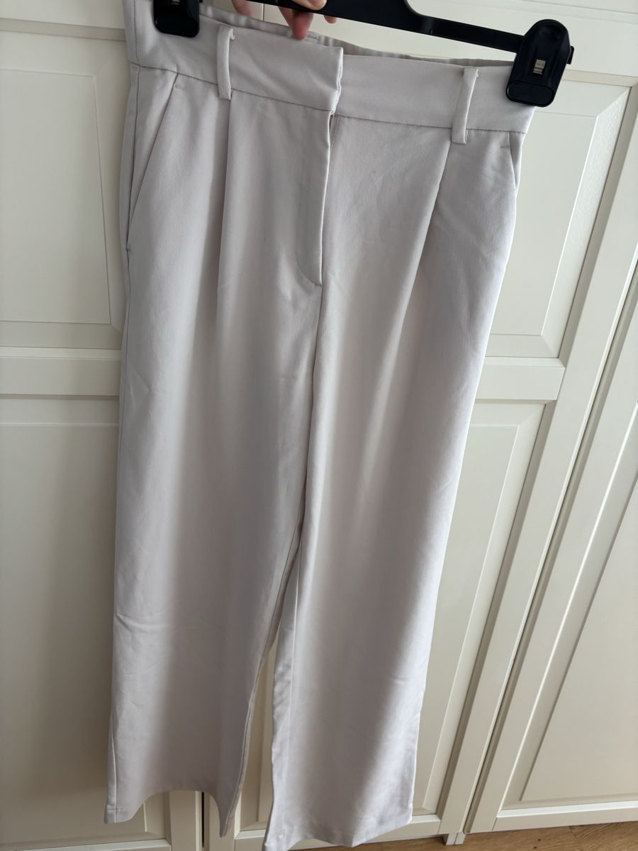 H&M Pantaloni: Beige Pants Size 38 (Medium) NP: 89.- – Nuovo (secondo la descrizione) da Horgen venduto da len_qjz9 3