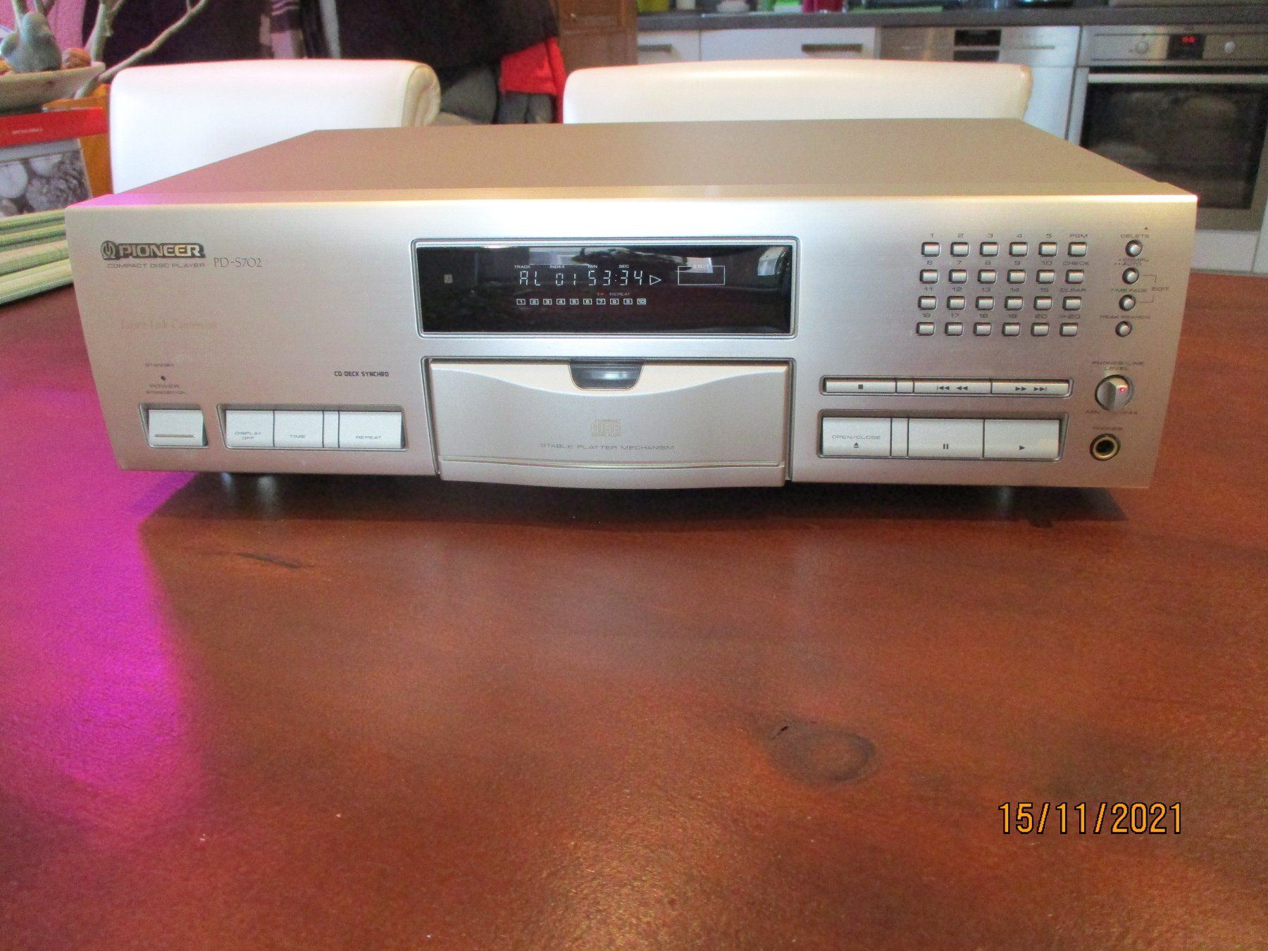 Pioneer Multimediaplayer & Streamer: Pioneer PD-S 702 CD Player in champanger – Gebraucht aus Liestal von Disc-Point 9