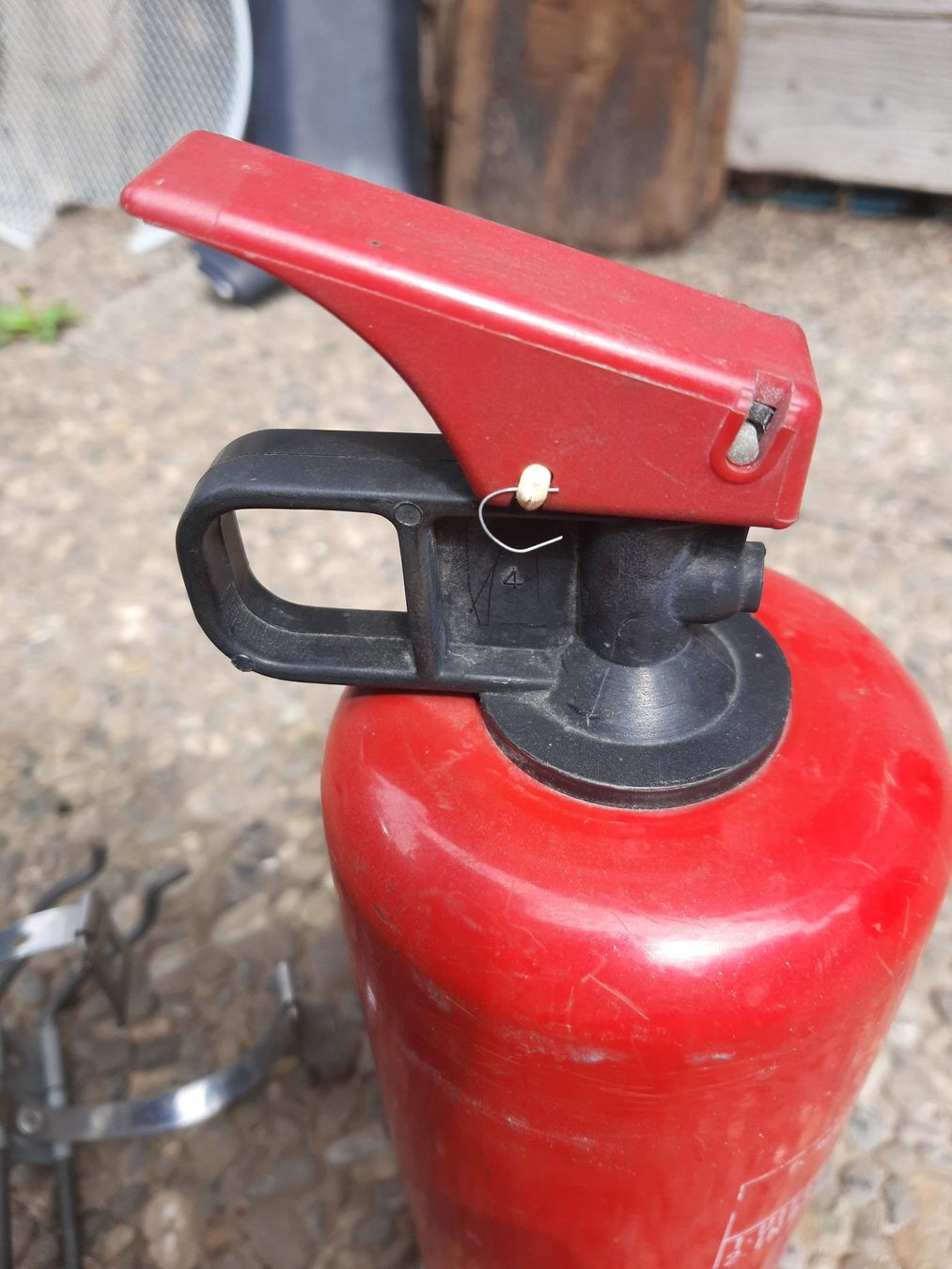 Feuerlöscher: Auto Feuerlöscher – Neu (gemäss Beschreibung) aus Achseten von Wenggi 4