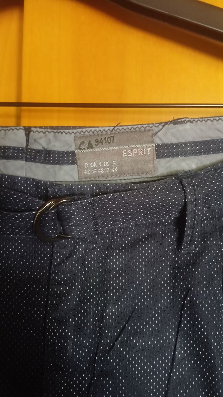 Esprit Hosen: ESPRIT DAMEN SHORT FUNKELBLAU; GRÖSSE EU 42 – Gebraucht aus Villa Luganese von luxlady 7