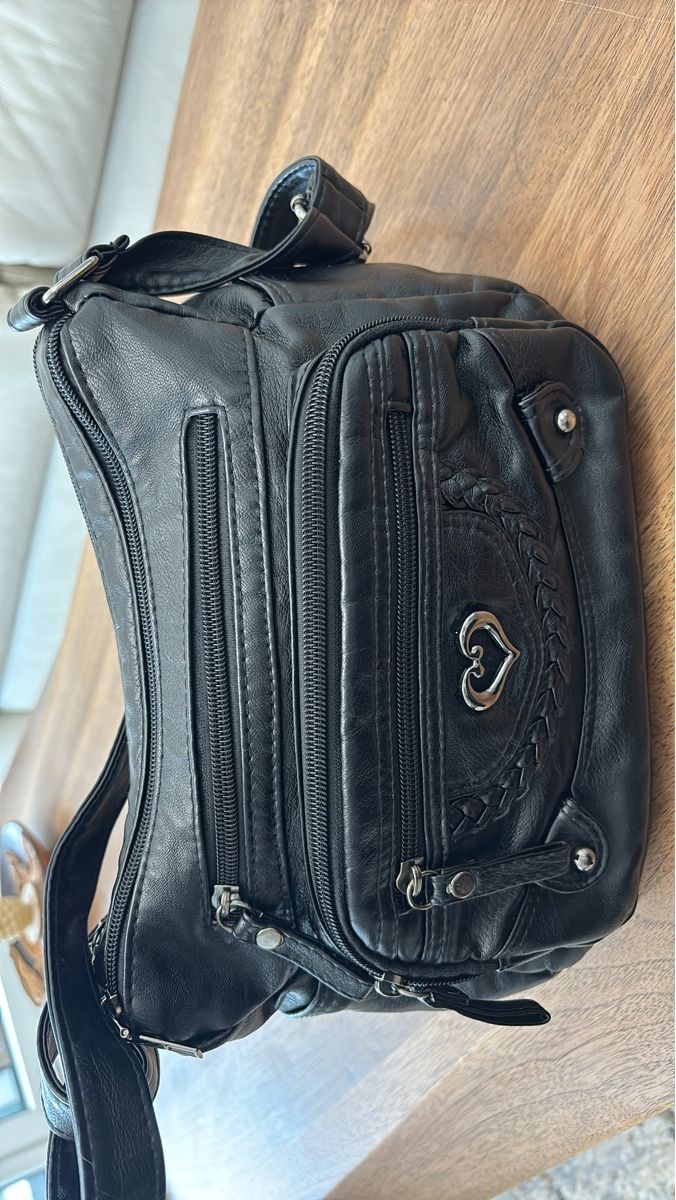 Taschen für Damen: Elegante Handtasche , schwarz, viele Fächer – Gebraucht aus Kriens von mir_v8ww