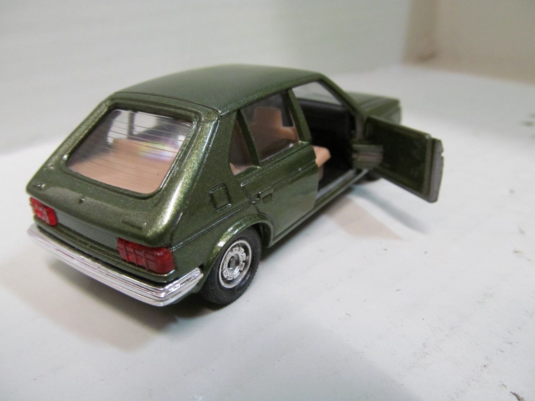 Simca Modellautos: SIMCA HORIZON  1:43  SOLIDO  FRANCE – Neu (gemäss Beschreibung) aus Grueningen von malamut56 3