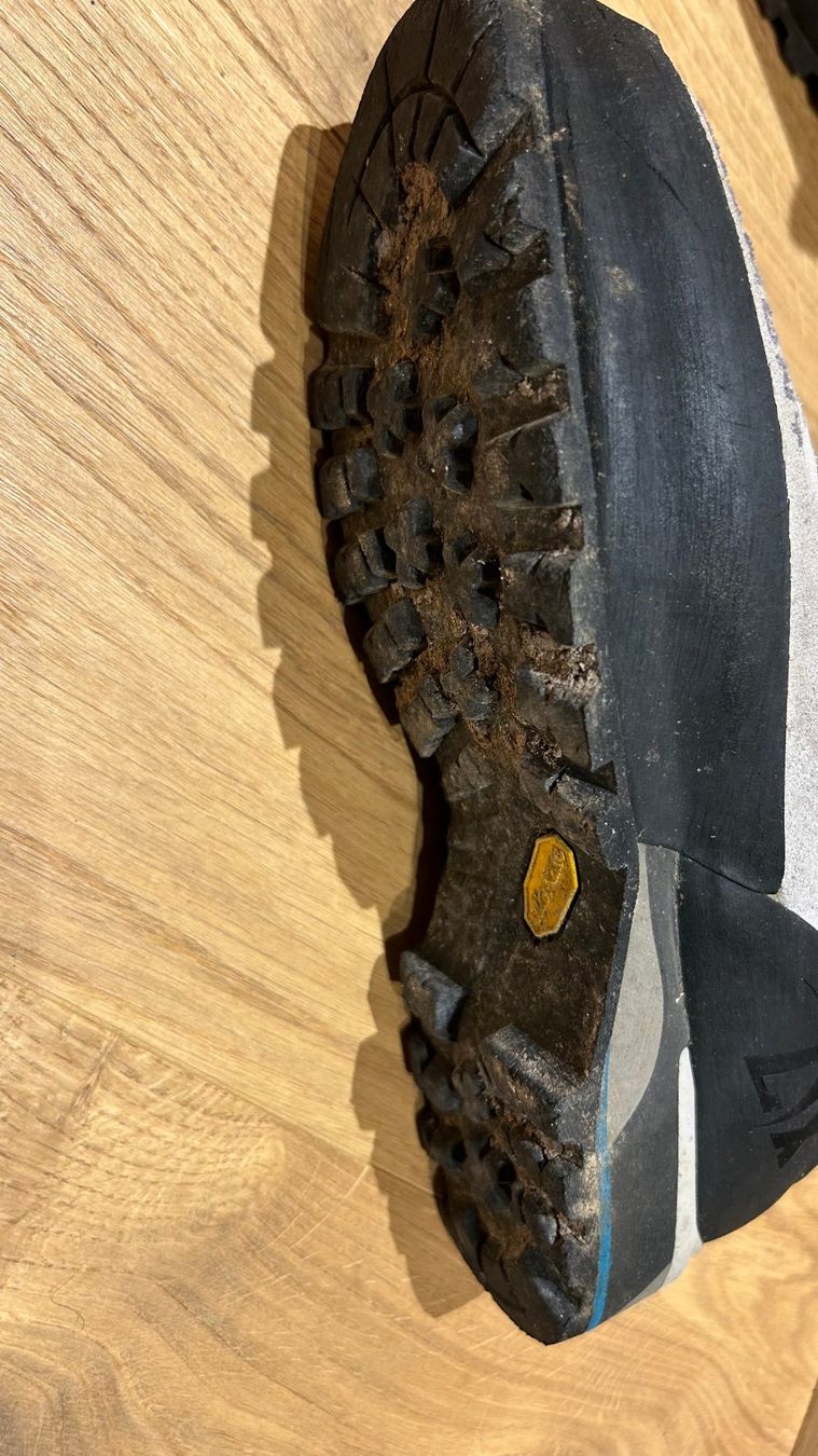 Garmont Scarpe da donna: Garmont Wanderschuh, Tower LX GTX WMS, Grösse 40 – Usato da Innertkirchen venduto da Urbachtal 2
