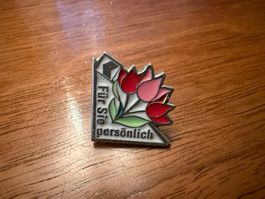 Anstecknadel Für Sie persönlich Blumenmotiv gebraucht
