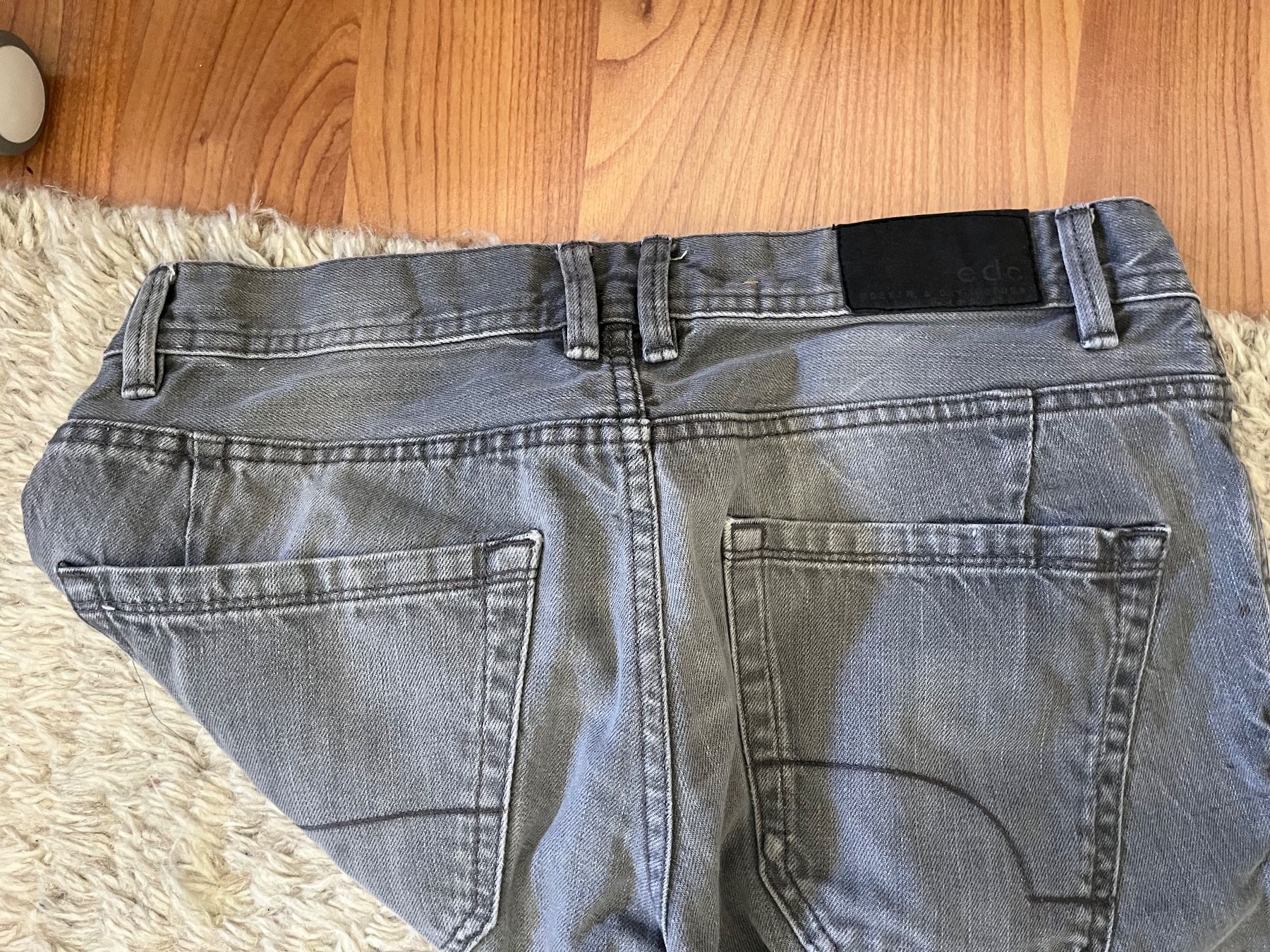 Esprit Jeans: edc by esprit Jeans-Shorts W31 – Usato da Utzenstorf venduto da Ismaele 2