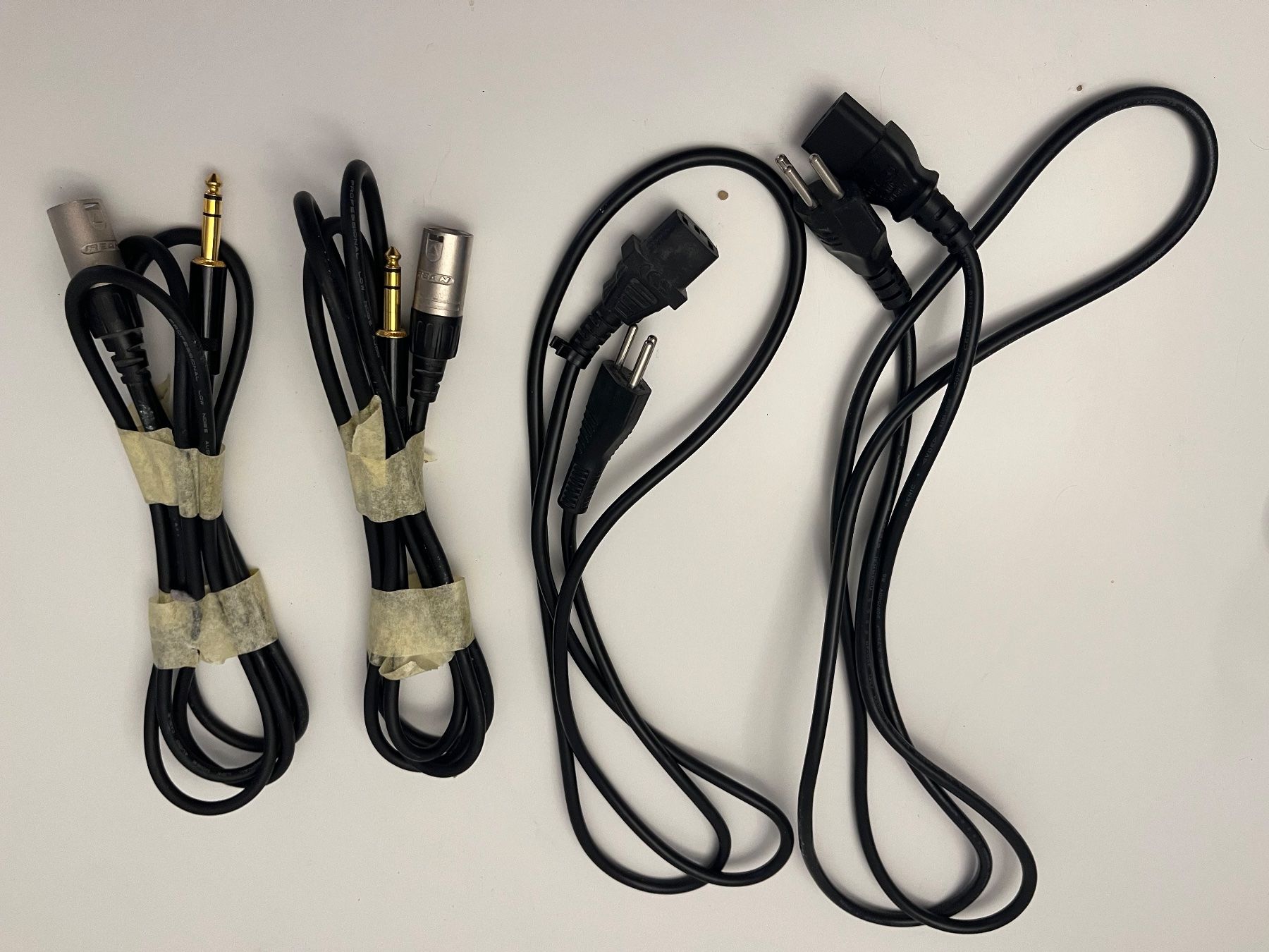 Behringer Casse acustiche: Behringer B1030A Pair Truth (Aktive Studiomonitore + Kabel) – Usato da Bern venduto da JodokusKwak 6