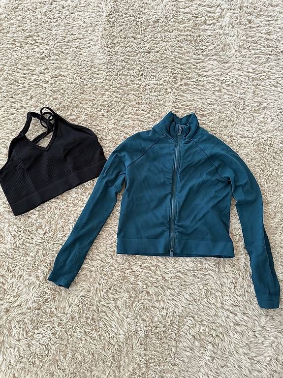 Lotti di vestiti: Sportbekleidung Paket / Sets & Einzelteile  – Usato da Zwingen venduto da KatjaM 4
