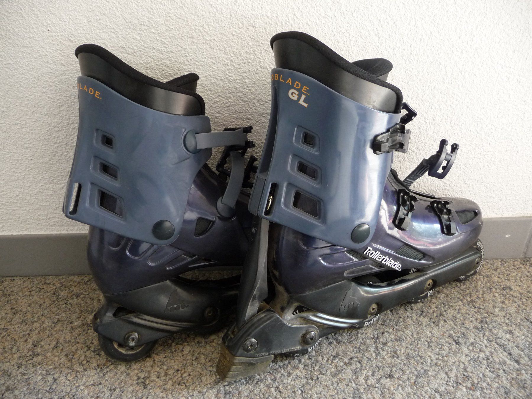 Pattini in linea & Pattini a rotelle: original VINTAGE Rollerblade Bravoblade GL Grösse 29,5 – Usato da Winterthur venduto da ricofly 1