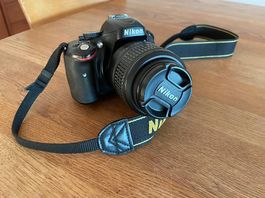 Fotoausrüstung: Nikon D5100 + Blitzgerät + Tasche