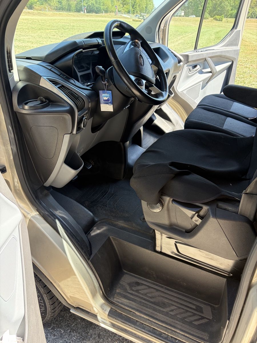 Ford Nutzfahrzeuge: Ford Transit Costum – Gebraucht aus Rapperswil SG von pat_t5h2 2