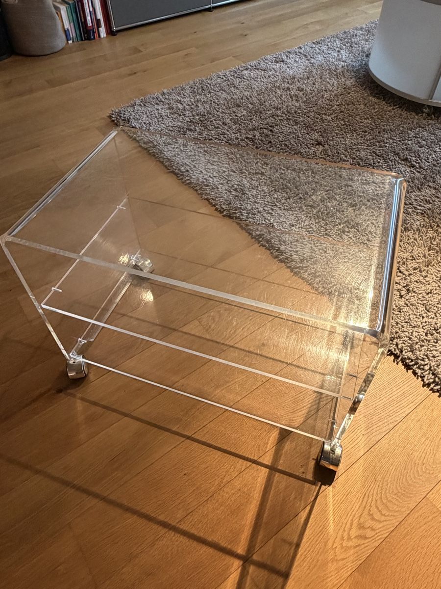 Pfister Banconi: Plexiglasbeistelltisch – Usato da Oberwil b. Zug venduto da hallihallo12