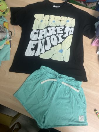 Sommer-Set: Zara T-Shirt & Shorts Gr. 10/140, top Zustand