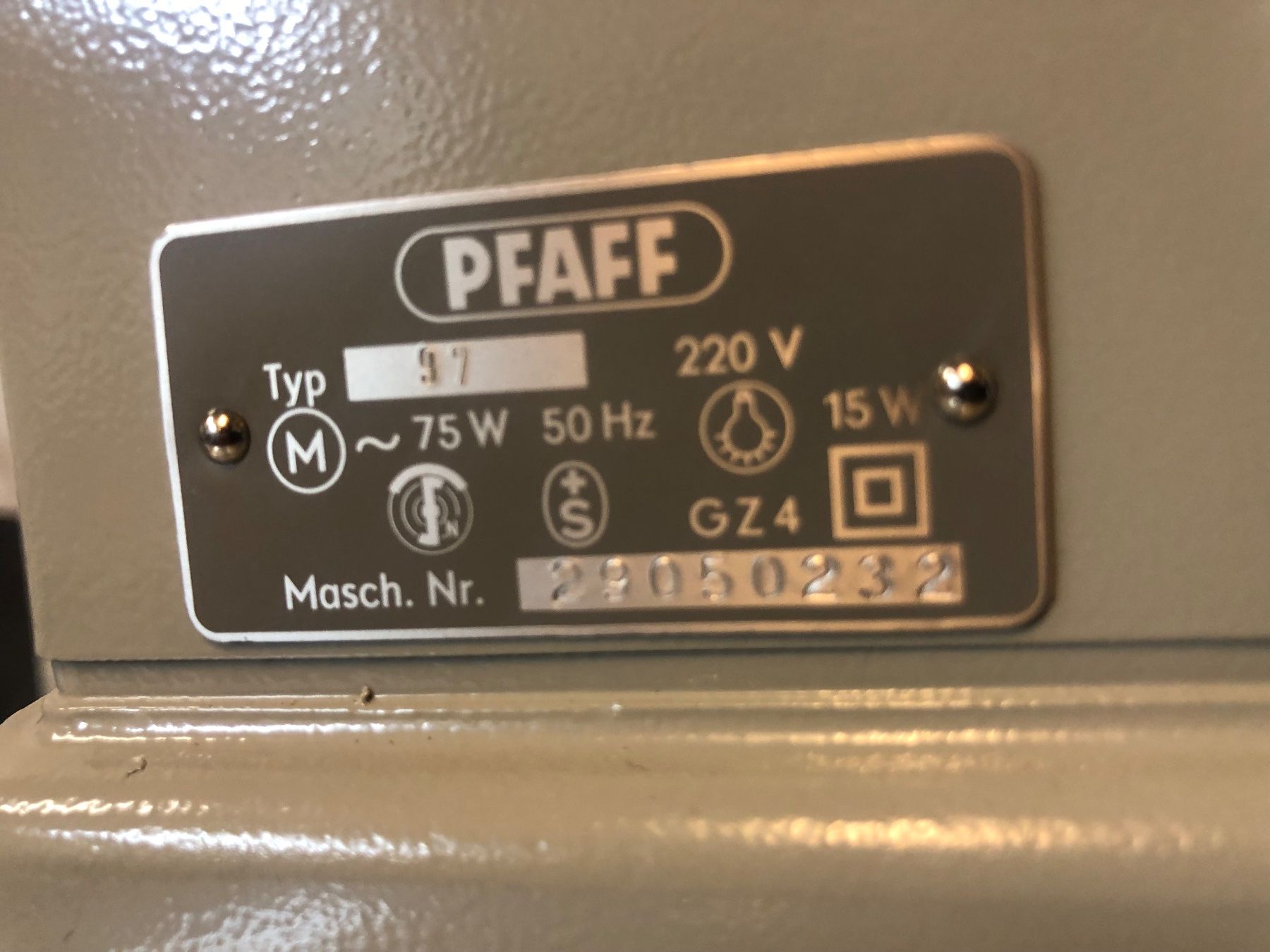 Pfaff Macchine da cucire: Nähmaschine PFAFF 97 – Difettoso da Brunnen venduto da Allerwaren 7