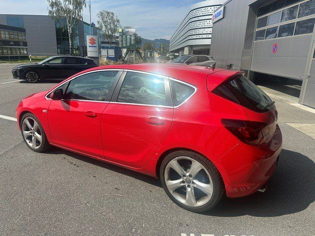 Opel Automobili: Opel Astra 1.6 T Cosmo – Usato da Oberriet SG venduto da jeepv8 1