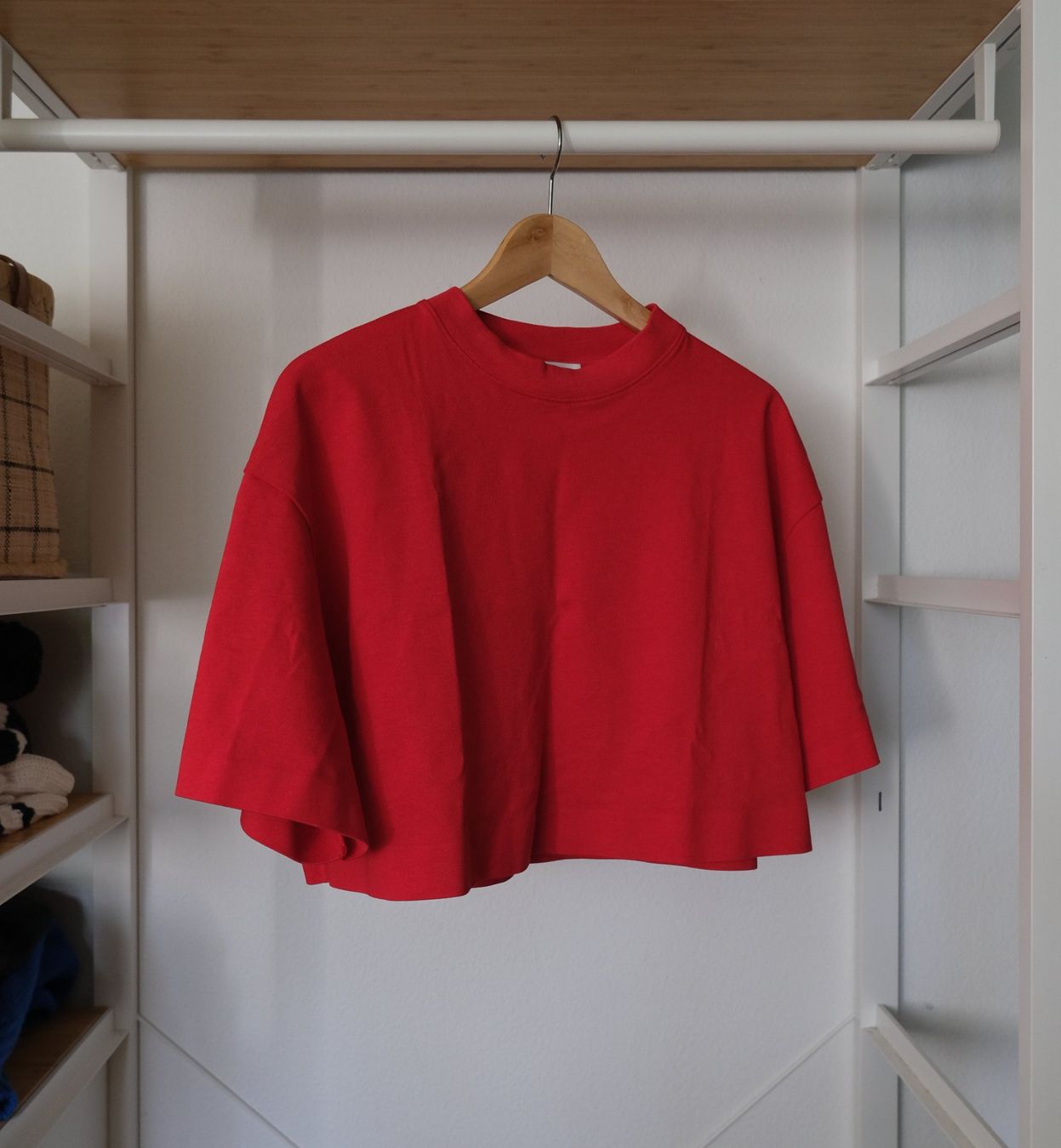 Cos Top: COS cotton cropped tshirt – Usato da Zollikerberg venduto da lunavis