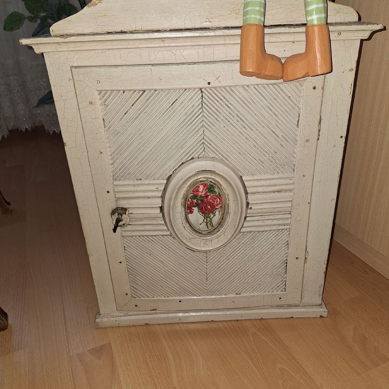 Schränke: ALTES SCHRÄNCHEN VORRATSSCHRANK SHABBY CHIC – Gebraucht aus spreitenbach von lumbalplatte 1
