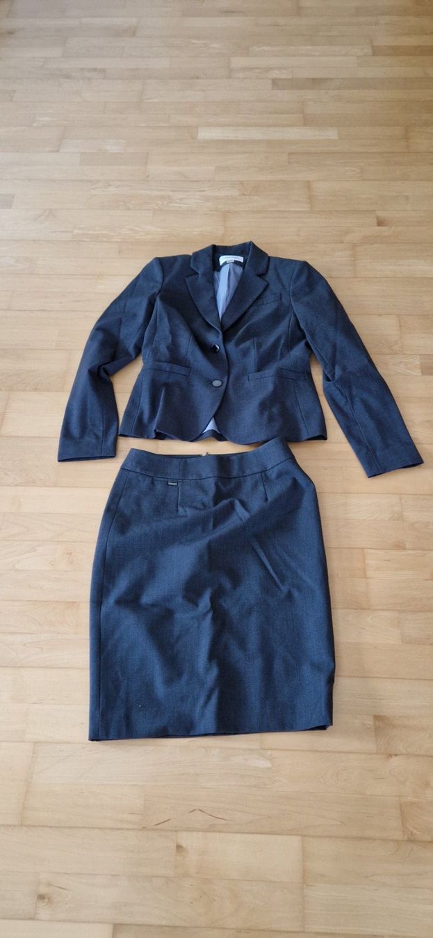 Lots de vêtements: Kleiderpaket Damen Gr.S – D'occasion à Märwil par Mumel01 1