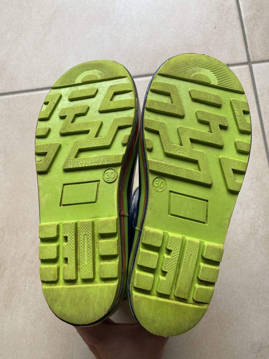 Scarpe per ragazzi: Schöne Gummistiefel Junge Grösse 30 – Usato da Meinier venduto da wellico22 2