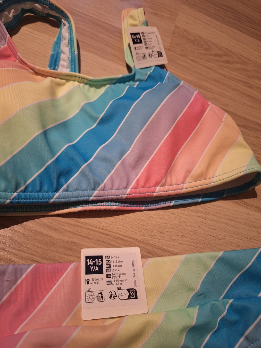Costumi da bagno & Bikini: Neuer, gestreifter Regenbogen Bikini, Grösse 164 – Nuovo e nell'imballaggio originale da Biberist venduto da rospel 1