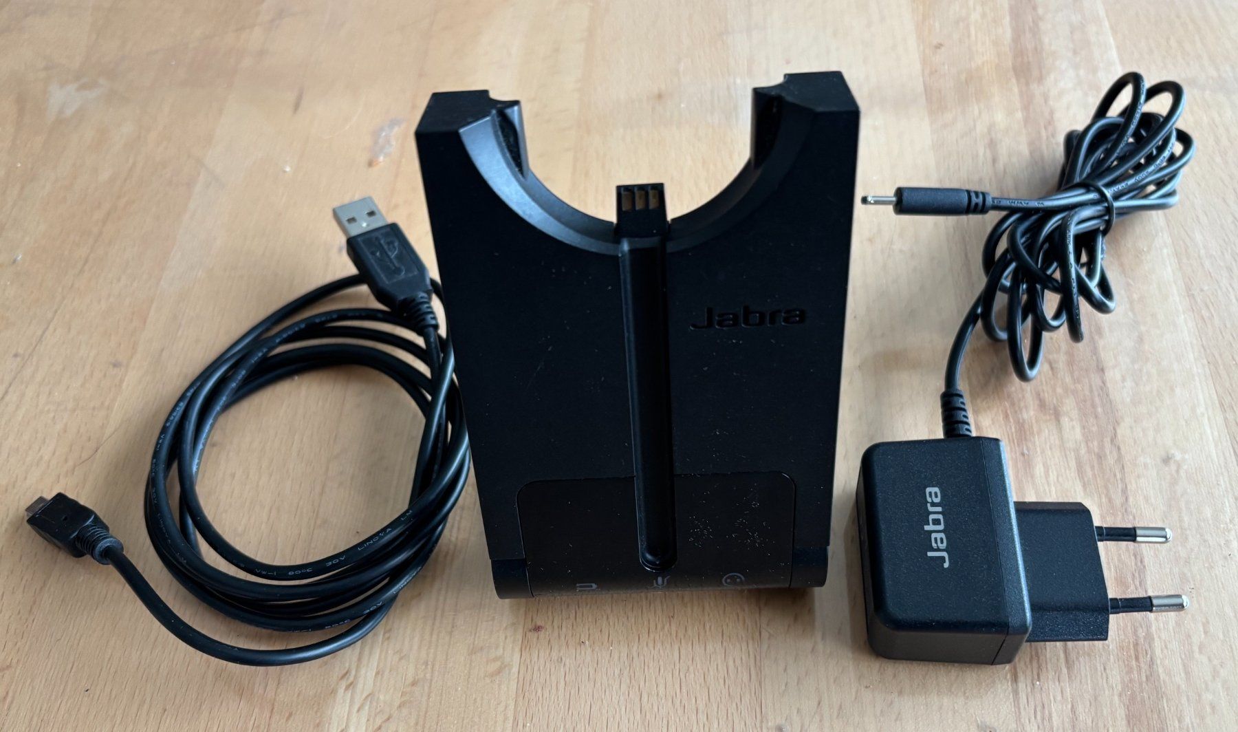 Jabra Dockingstation: Jabra Dockingstation WHB003 mit Netzteil & USB-Kabel – Gebraucht aus Bassersdorf von Antaris01