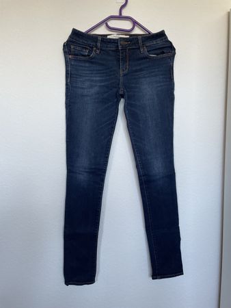 Dunkelblaue Jeans Abercrombie&Fitch