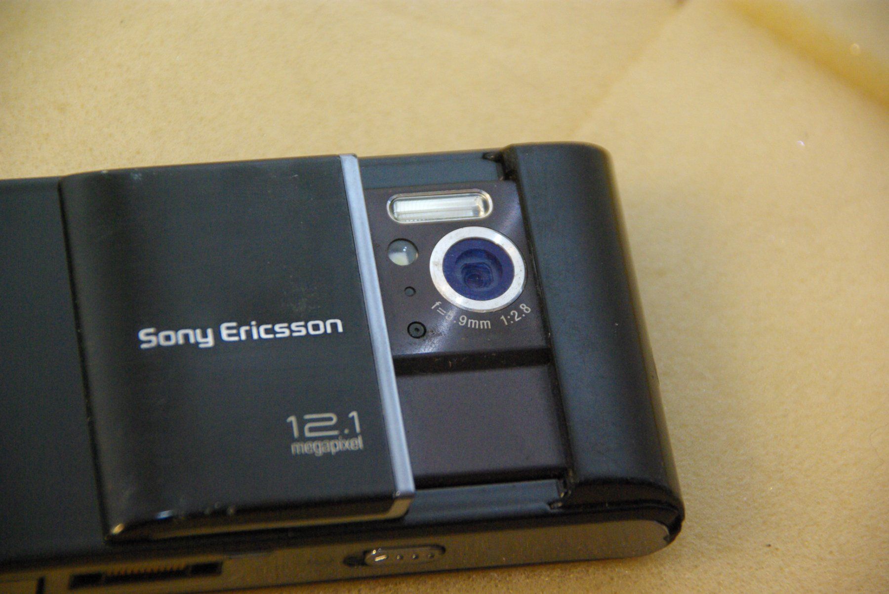 Sony Telefoni cellulari / Smartphones: Sony Ericsson Satio mit 12.1 megapixel – Difettoso da Herisau venduto da Cevianer1844 3
