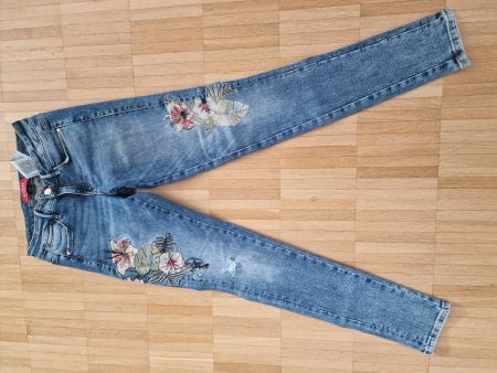 Guess Jeans