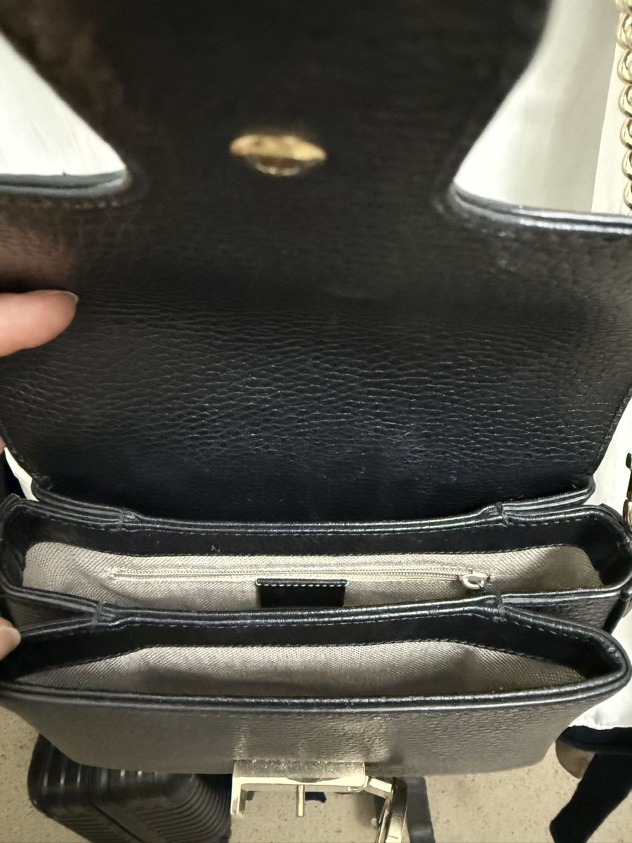 Gucci Sacs: GUCCI Crossbody Bag – D'occasion à Allschwil par 197_r5w9 3