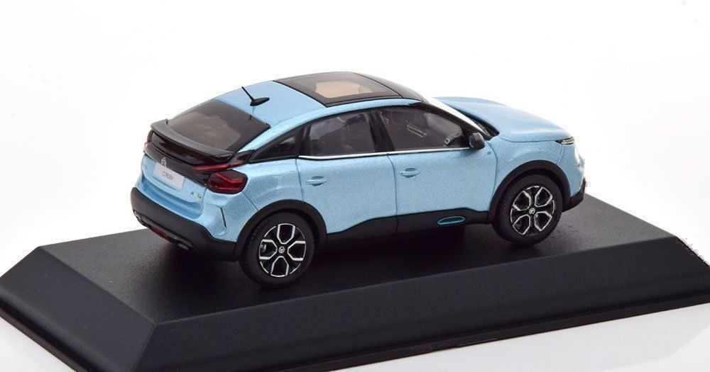 Citroën Modellini d'auto: Citroën C4 III / ë-C4 seit 2021 hellblau / schwarz      1:43 – Nuovo e nell'imballaggio originale da Gerlafingen venduto da espero88 1