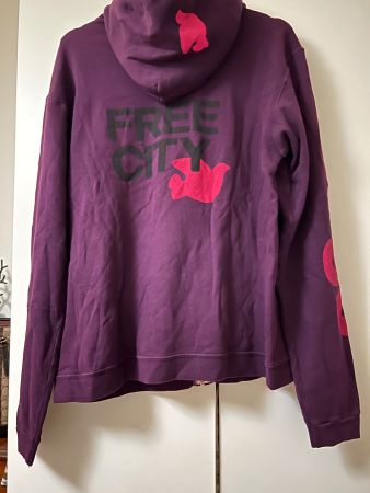 Hoodie mit Reissverschluss Grösse 3 lila FREE CITY