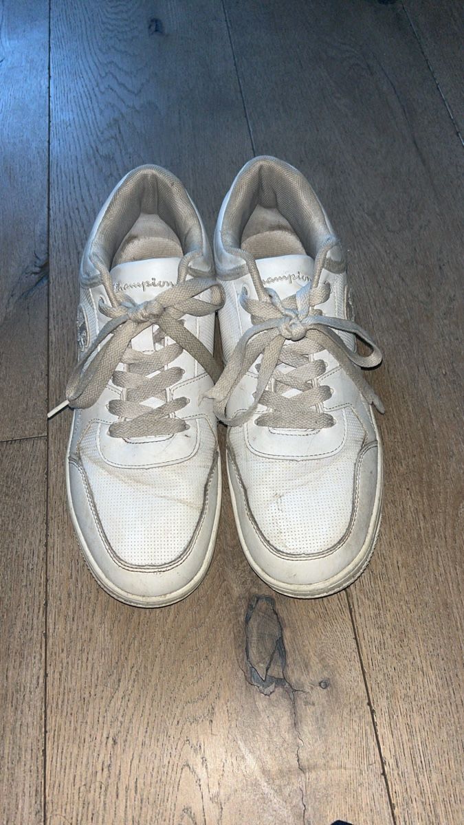 Champion Scarpe da uomo: Schuhe Champion Weiss – Usato da Wängi venduto da leoniee17j 1