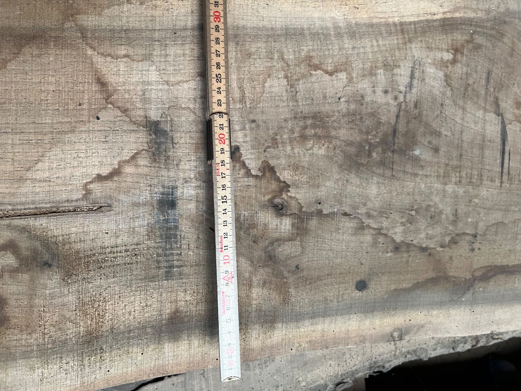 Articoli in legno: Bretter Nussbaum – Usato da Ostermundigen venduto da mapa9 2