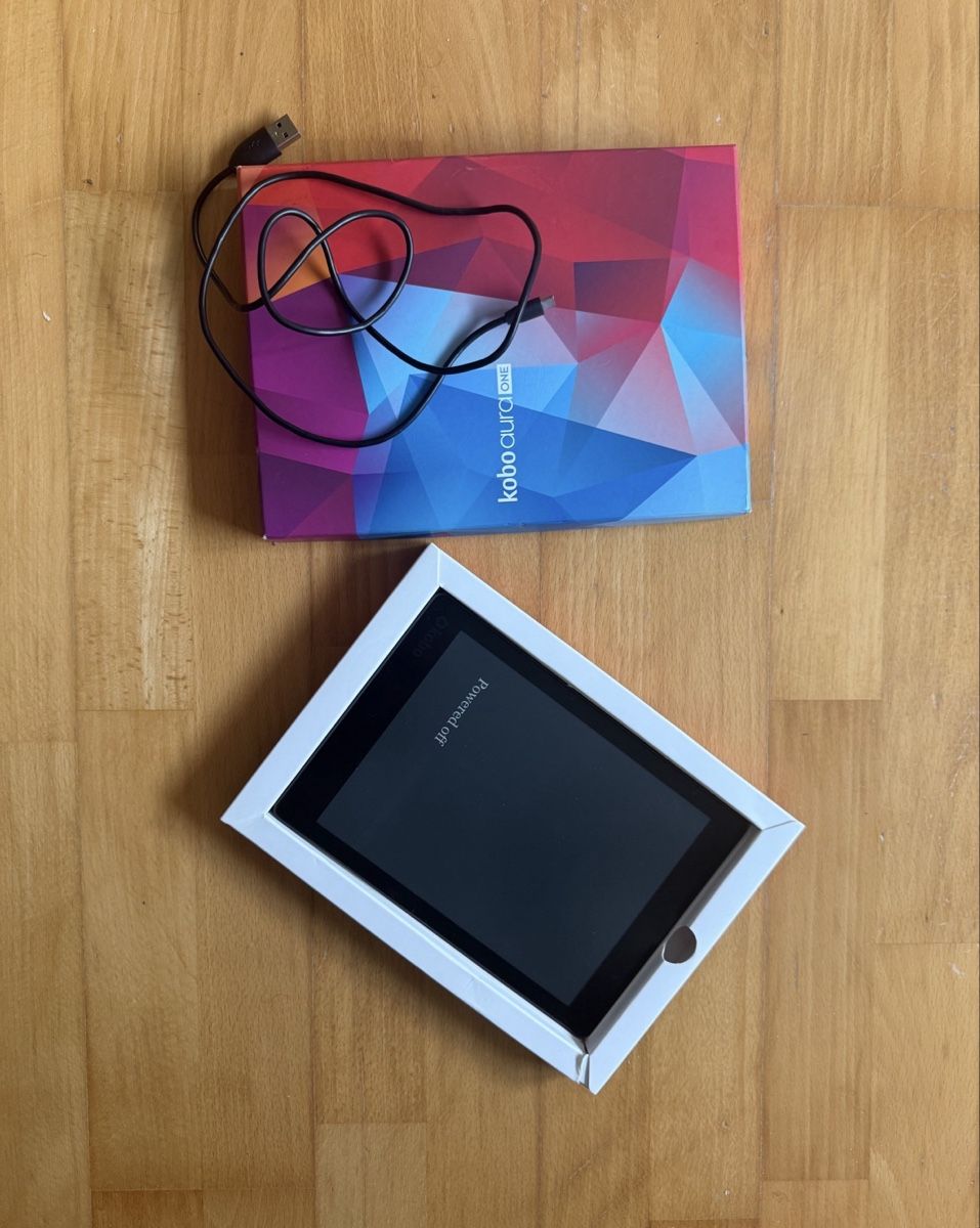 Kobo Tablet PC: Kobo Aura ONE E-reader with USB cable and box – Neu (gemäss Beschreibung) aus La Chaux-de-Fonds von joa_jk5g 1