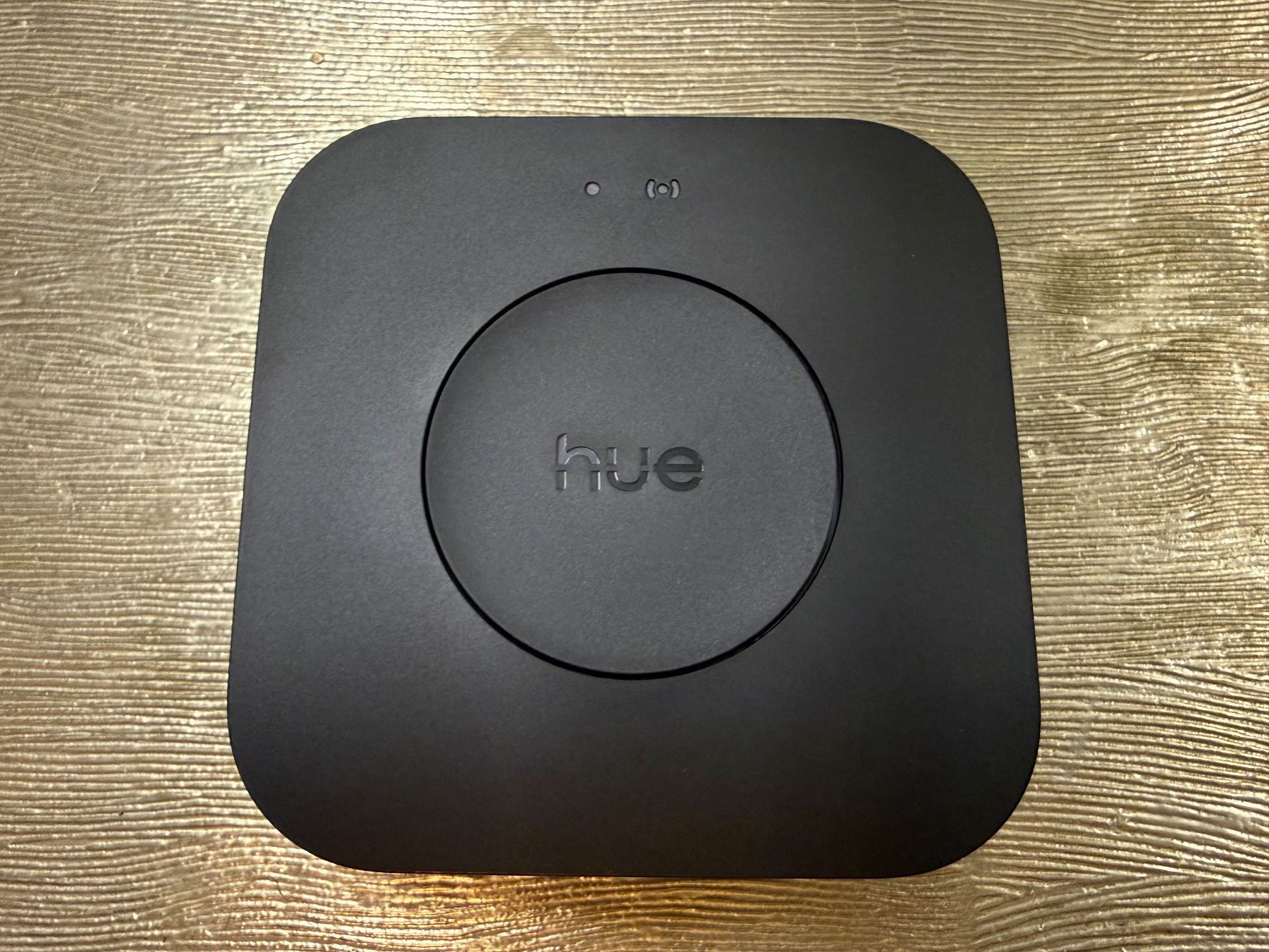 Philips Hubs & Switches: Philips hue Bridge Pro – Neu (gemäss Beschreibung) aus Hergiswil NW von Tested-good