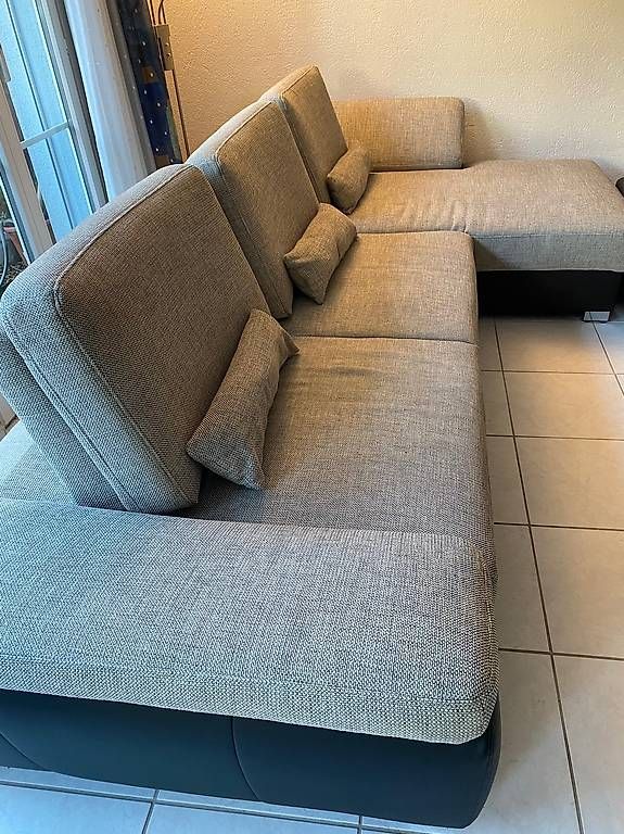 Sofas: Sofa beige – Gebraucht aus Hinwil von Hiwikeb 1