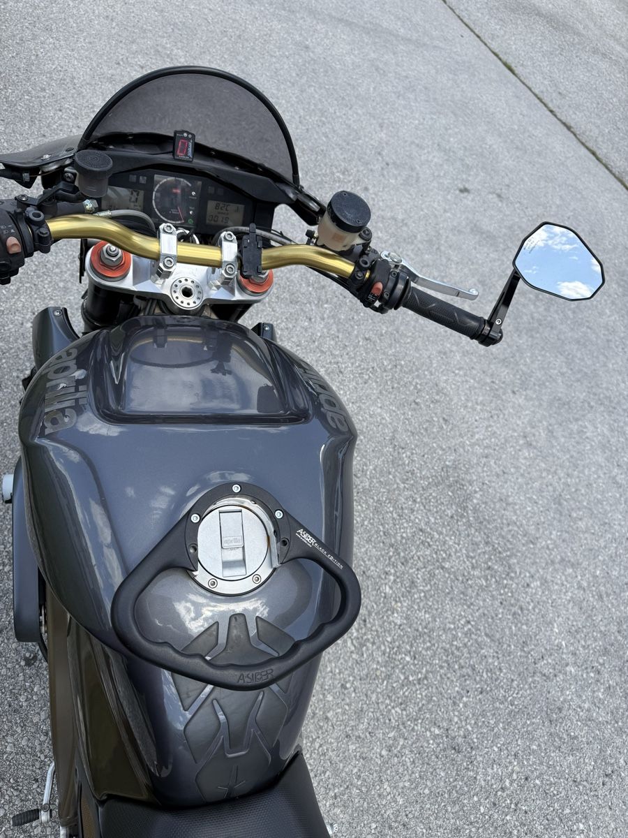 Aprilia Strada: Aprilia Tuono 1000R  – Usato da Vernayaz venduto da Loyro98 6