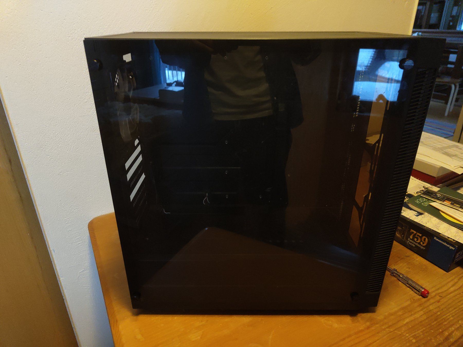 Sharkoon Custodie: Sharkoon PC Case Gehäuse – Usato da Bäretswil venduto da jos_qk78 3