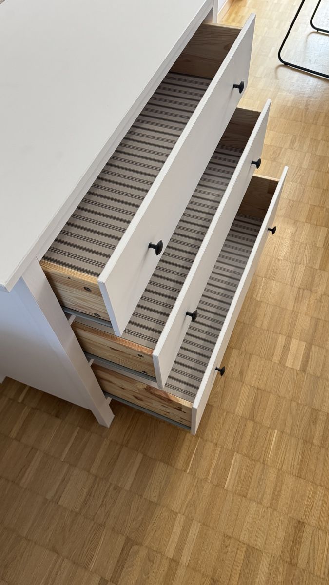 Kommoden: Hemnes Kommode mit 3 Schubladen – Gebraucht aus Mönchaltorf von DRUG-TITO 3