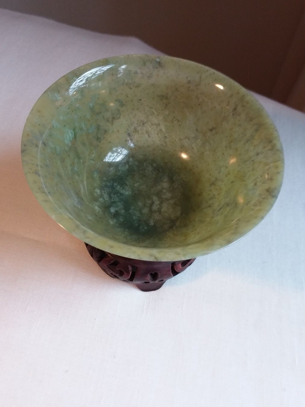 Schalen: Alte Jade Schale mit Sockel, China, ca 1950 – Gebraucht aus Zürich von helsan 1