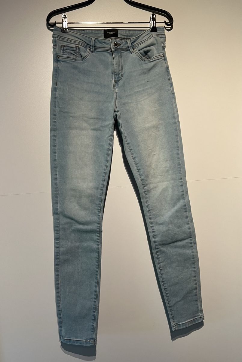 Vero Moda Jeans: Damen Jeans hellblau Grösse M/32 – Usato da Fribourg venduto da ank74