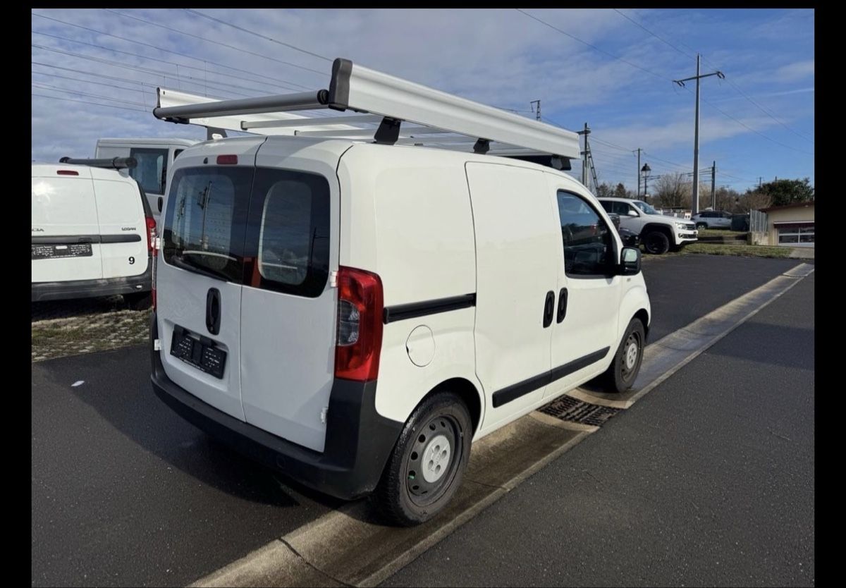 Peugeot Bipper utilitaire blanc 1.3 L avec galerie de toit (Gebraucht ...