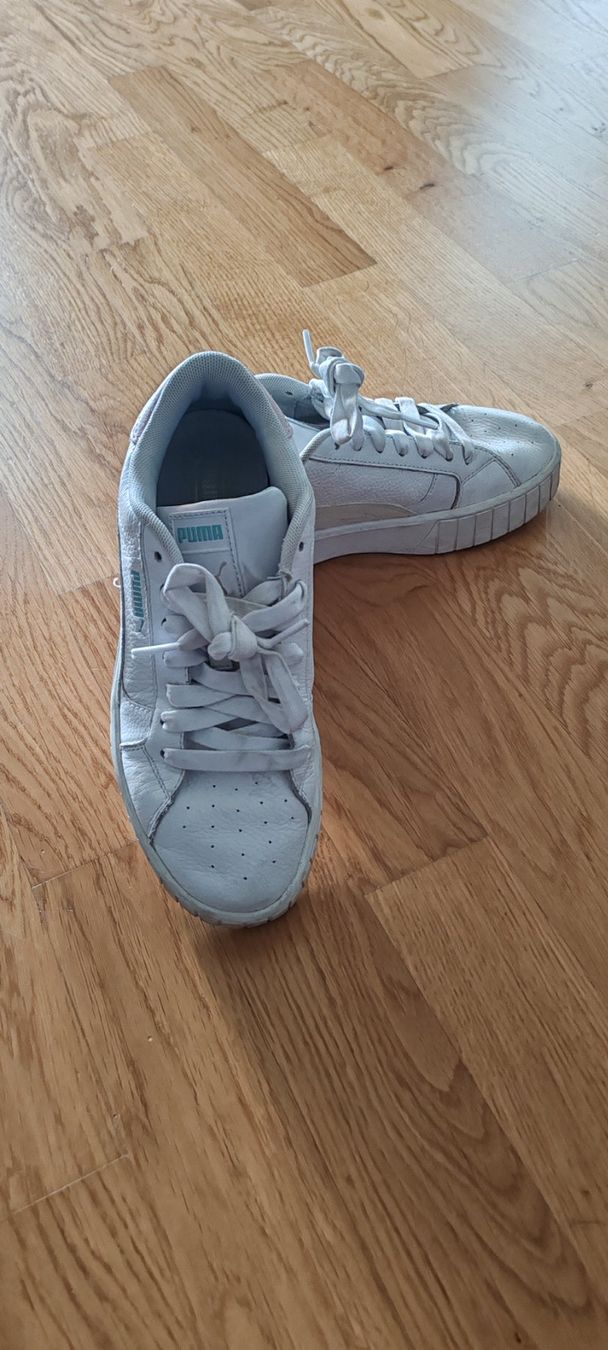 Puma Damenschuhe: Sneaker Puma 38.5 – Gebraucht aus Kriens von ros_p5l9 1