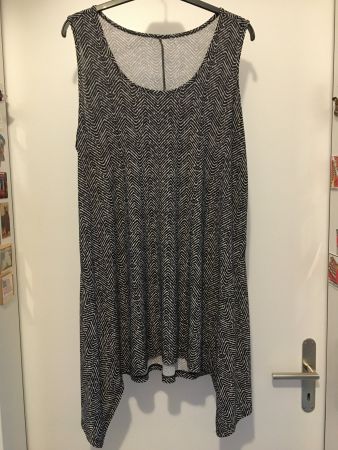 Damen Tunika Gr .XL=46, Perfekter Sitz, wie NEU-nie getragen
