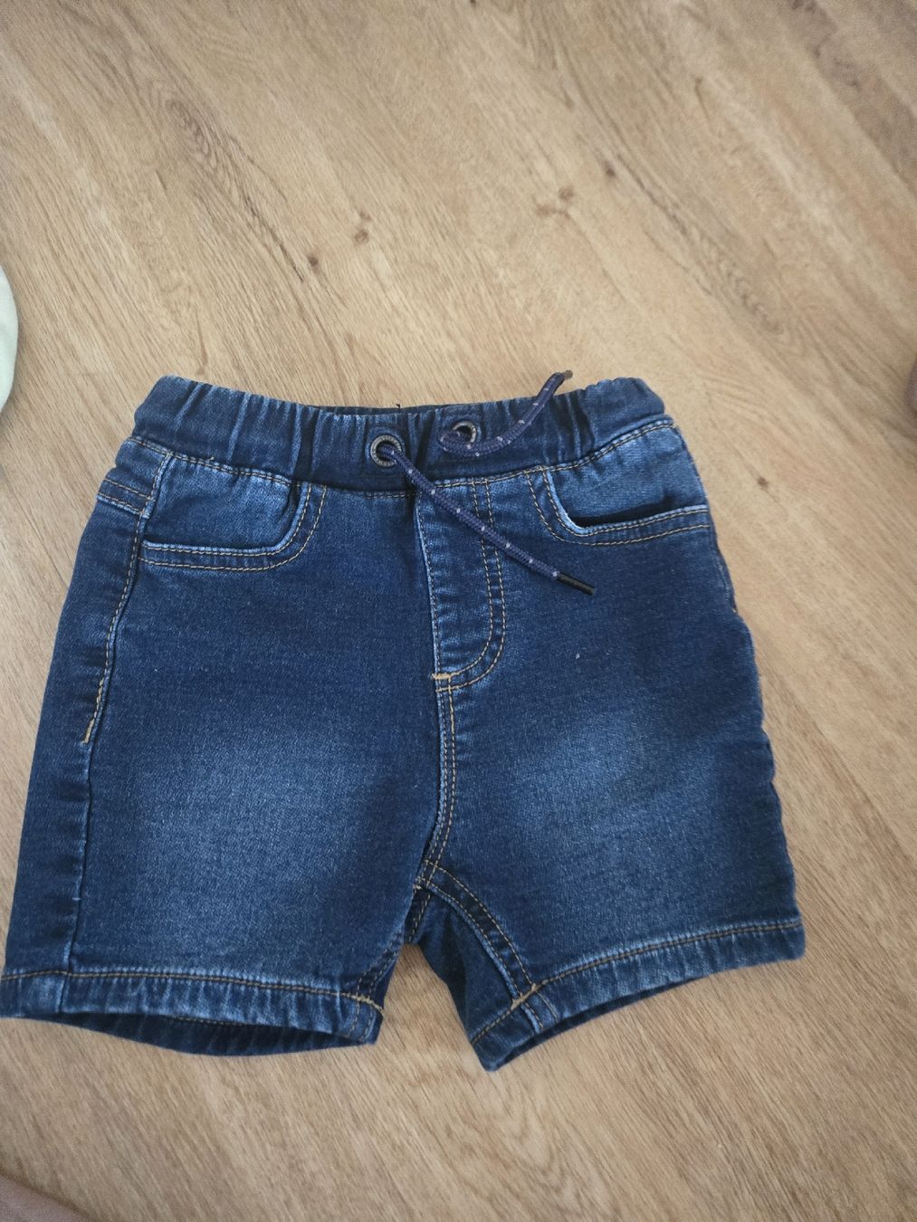 Next Pantaloni: kurze Hose 9- 12 Monate – Usato da Algetshausen venduto da Martina89