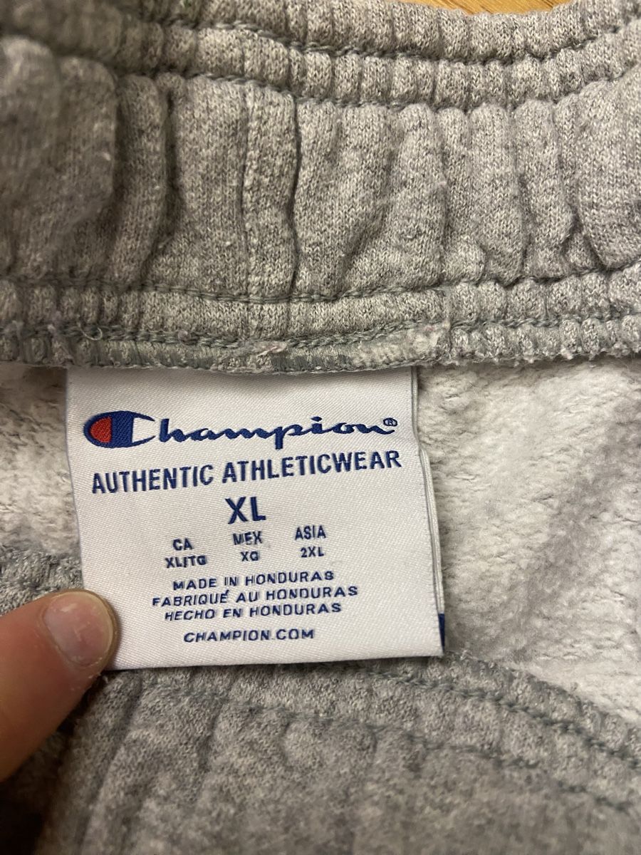 Champion Pantaloni: Champion Jogginghose grau Grösse XL – Usato da Luzern venduto da ThrowbackVintage 3