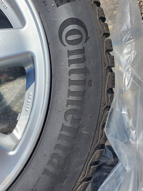Continental Pneumatici & Ruote complete: Winterräder 205/55 R16 – Usato da Oberlunkhofen venduto da Alegria 4