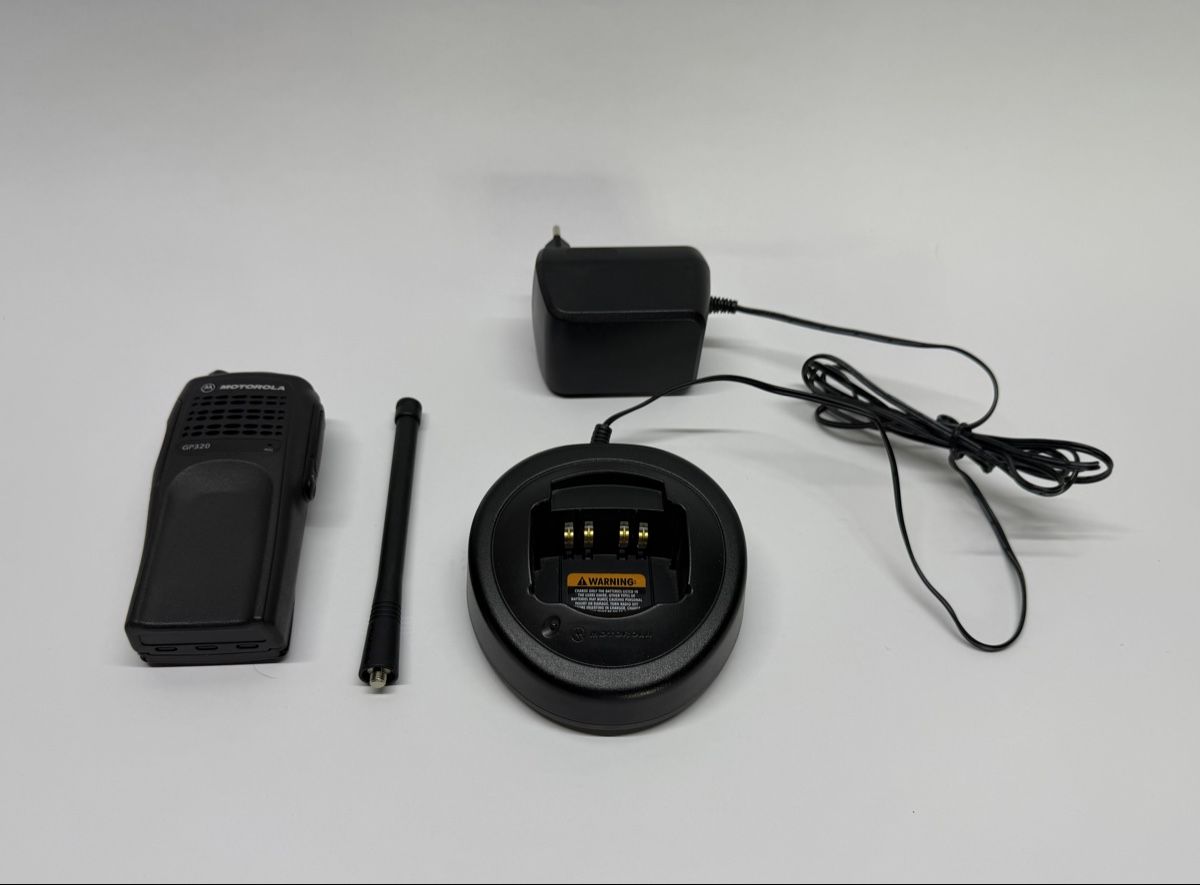 Motorola Radiocomunicazione: Motorola GP320 Rega Notfunkgerät – Usato da Lüchingen venduto da phlanlab 2