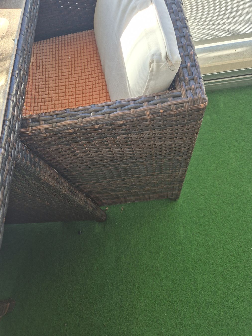 Set di tavolo e panche: Rattan-Gartenmöbel zu verkaufen  – Usato da Oensingen venduto da Szofi82 5