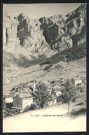 Cartoline postali: Loueche-les-Bains, Totalansicht mit Berg – Usato da Berlin venduto da bartko-reher